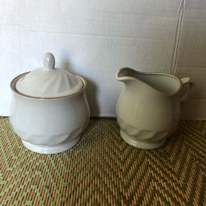 Sculptura  Hearthside  Sugar & Creamer Jar